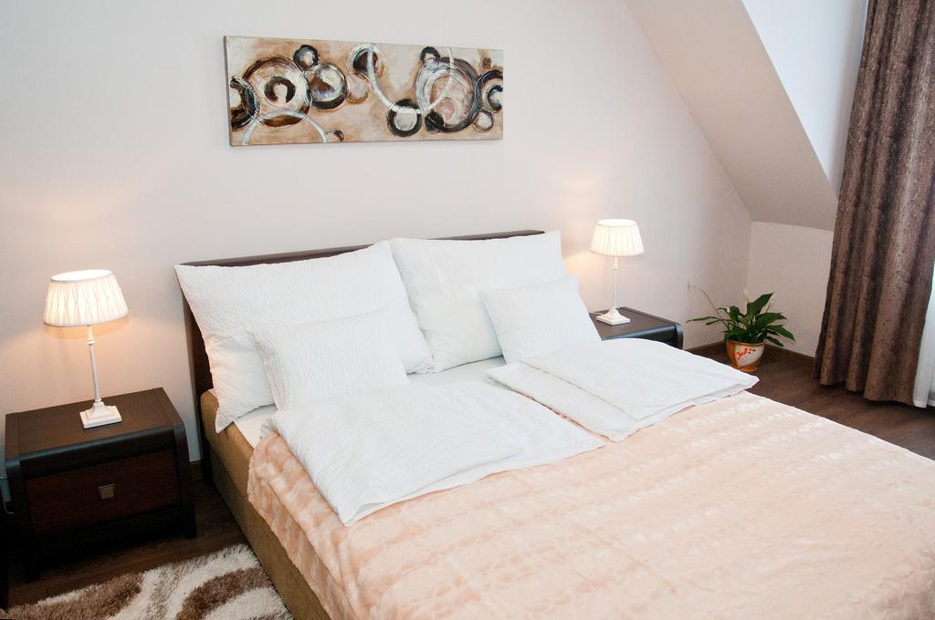 Ametiszt Apartman Hévíz Esterno foto