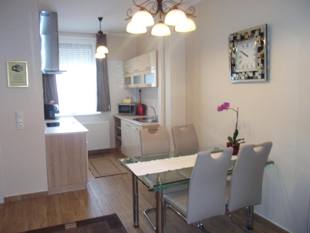 Ametiszt Apartman Hévíz Esterno foto